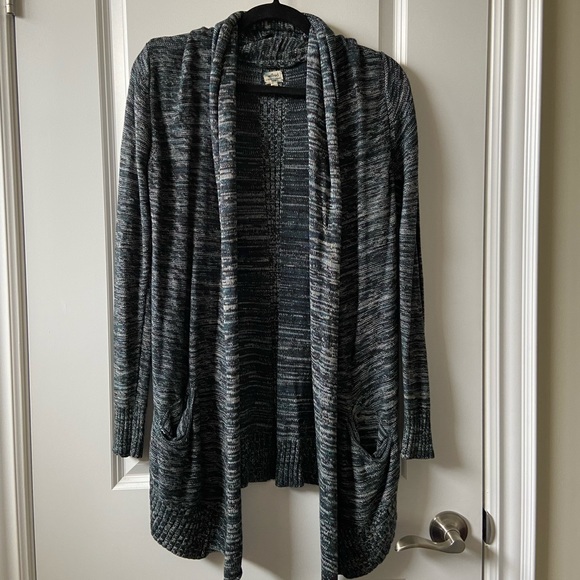 Aritzia Wilfred Cardigan - Picture 1 of 3